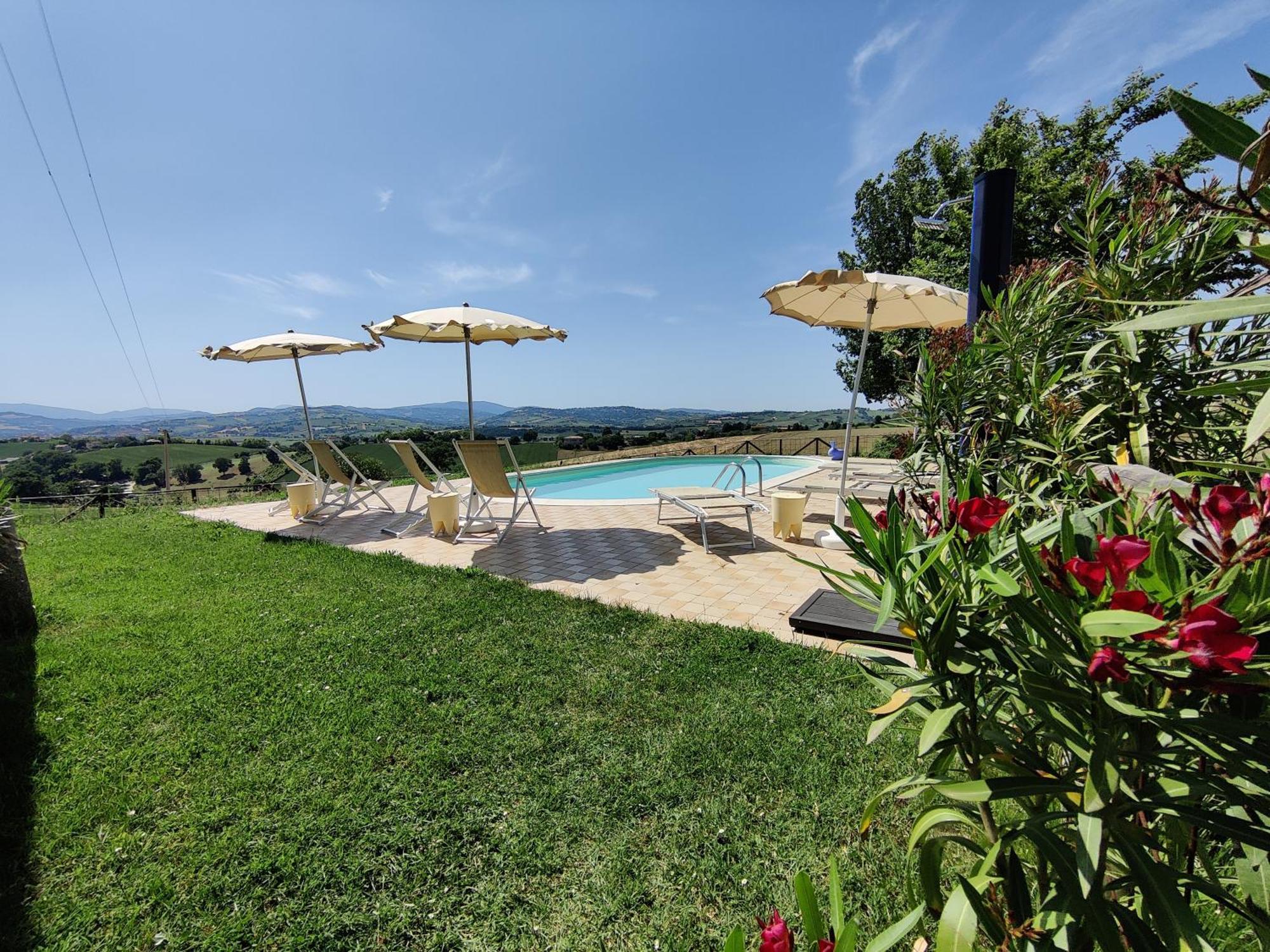Rustico Del Bozzo Guest House Castelleone di Suasa Exterior photo