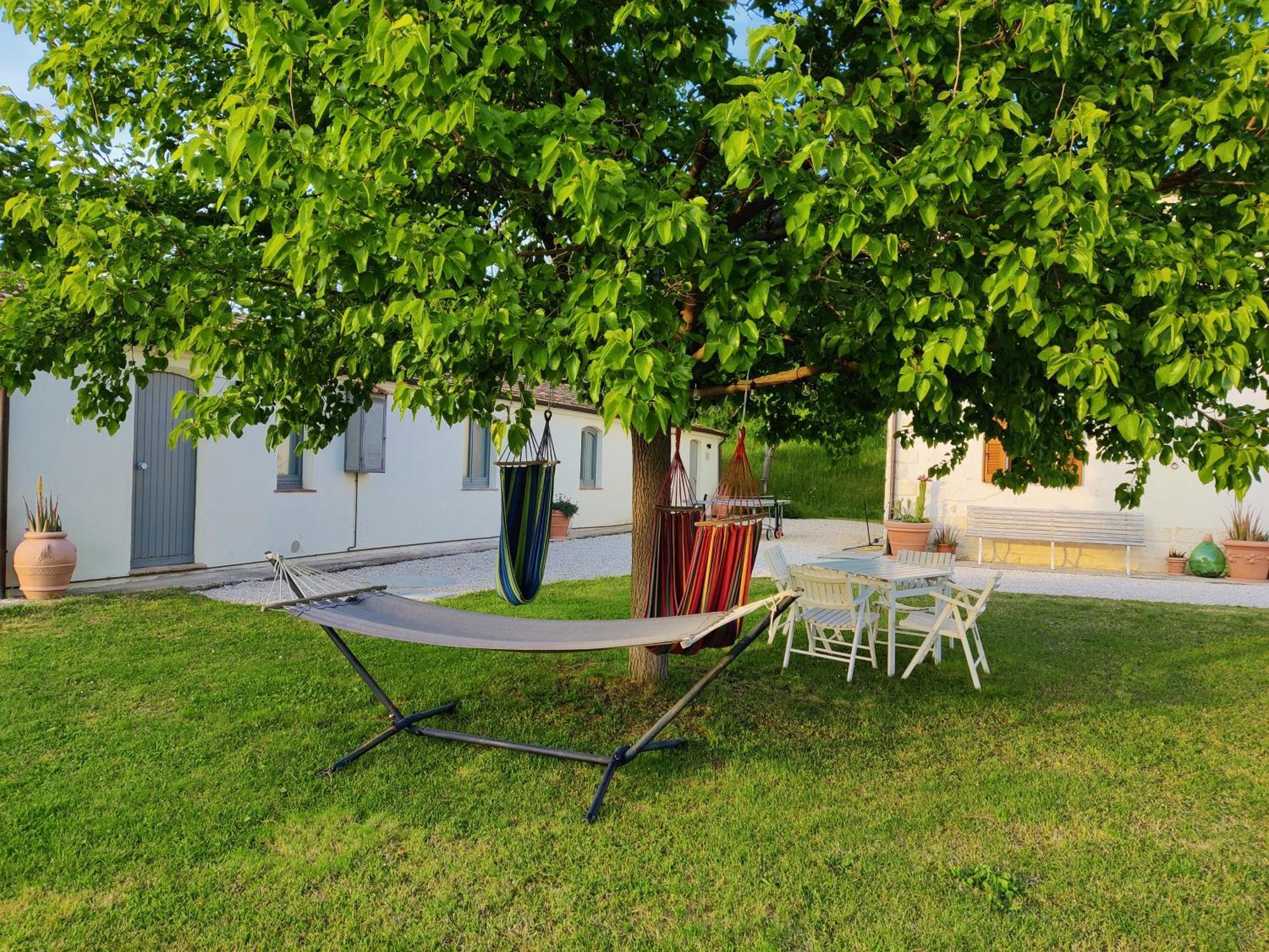 Rustico Del Bozzo Guest House Castelleone di Suasa Exterior photo