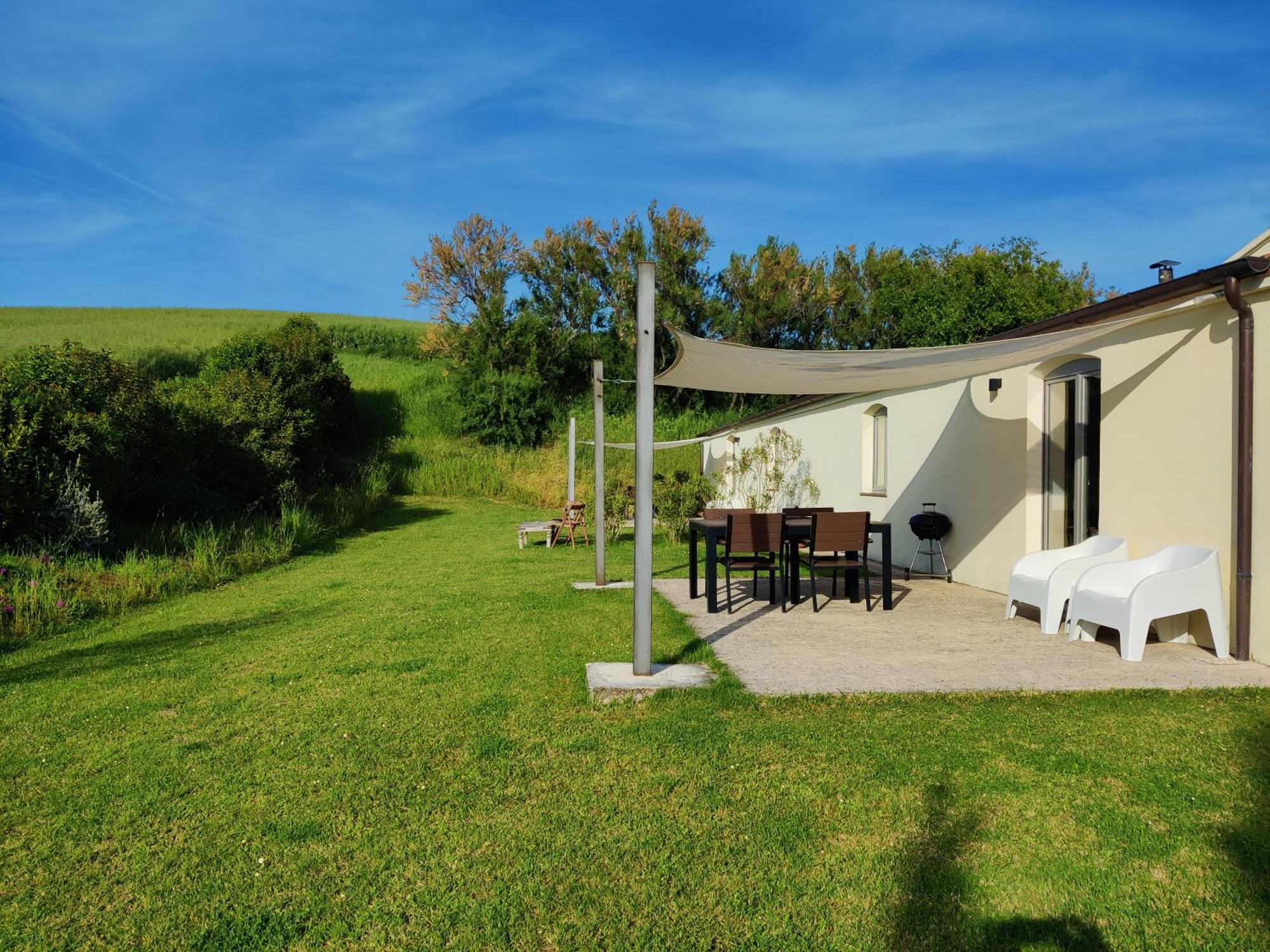 Rustico Del Bozzo Guest House Castelleone di Suasa Exterior photo